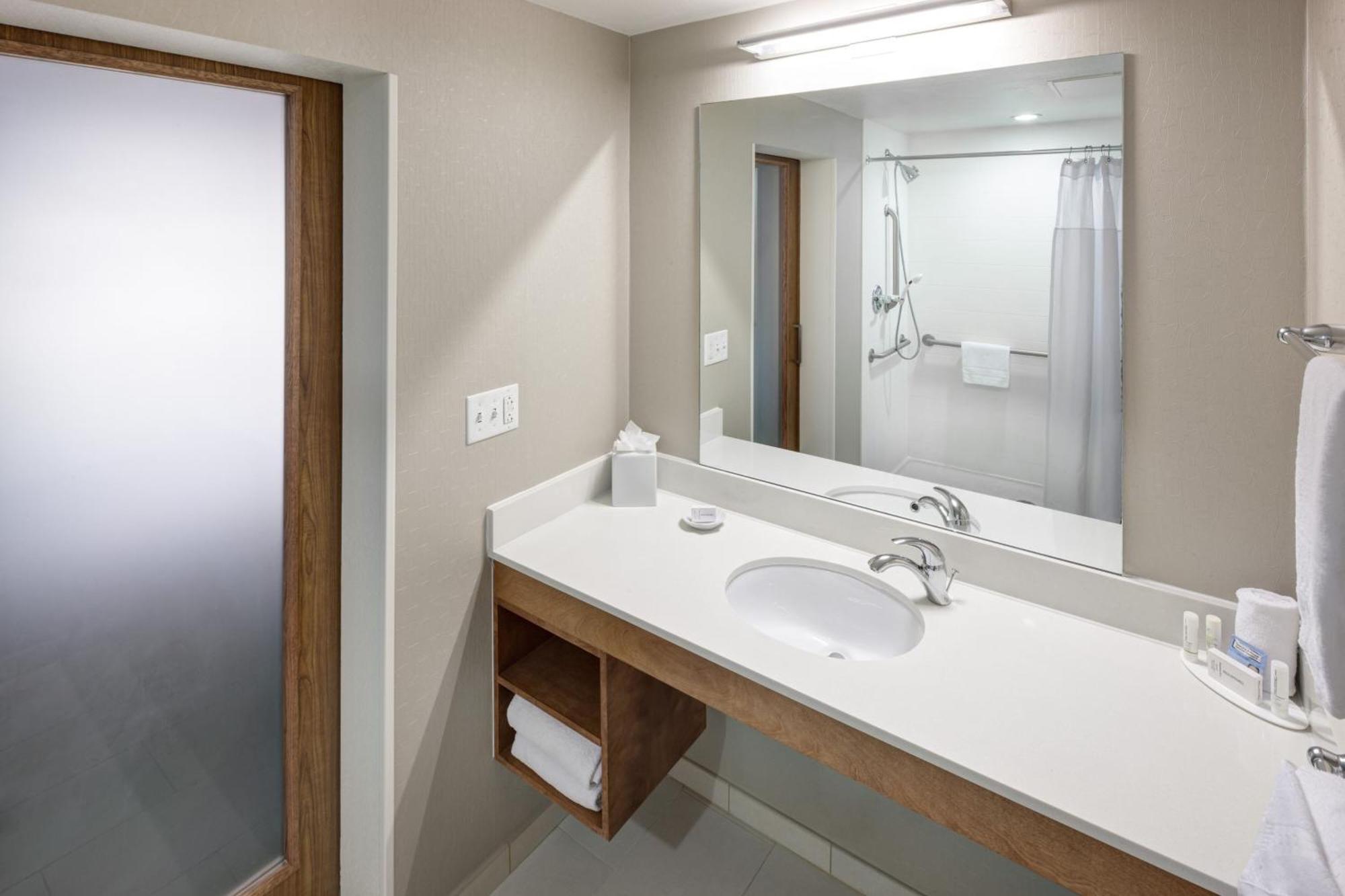 Springhill Suites By Marriott Salt Lake City Airport Exteriör bild